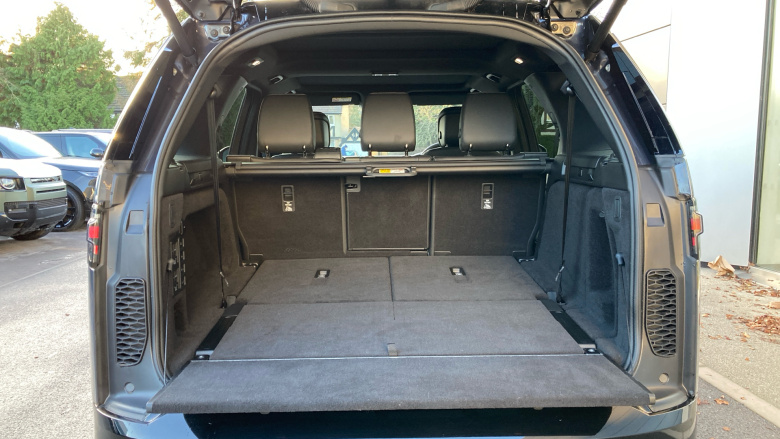 Land Rover Discovery 3.0 D350 Dynamic SE 5dr Auto Diesel Station Wagon